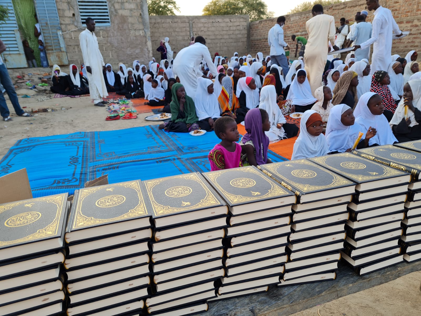 kurani-kerim-dagitimi